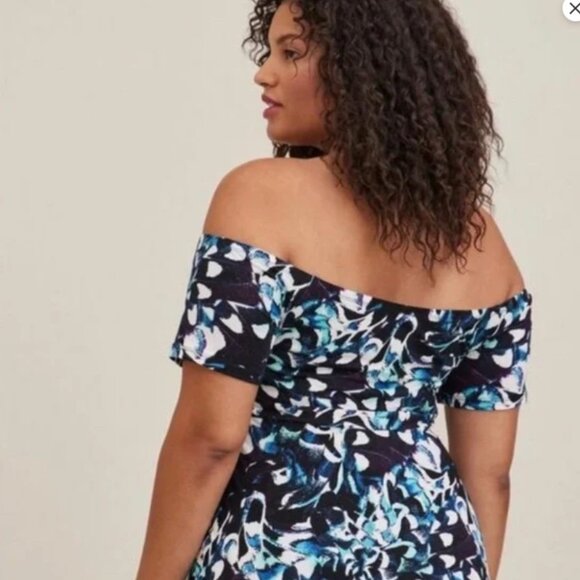 630-12 Torrid Super Soft Knit Floral Babydoll Blue Off Shoulder Top Size 1 (14/1 - Picture 8 of 14